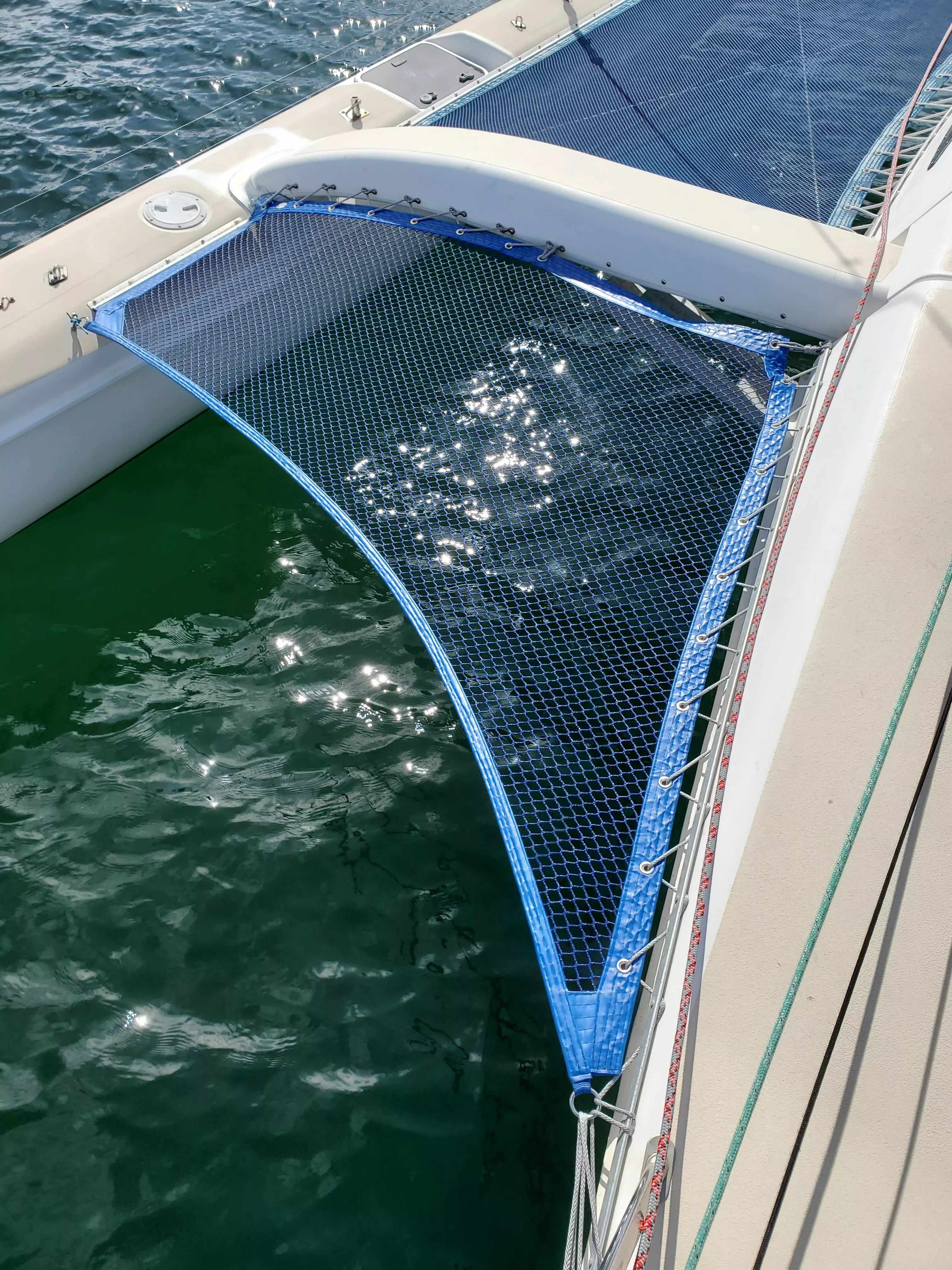 Light Duty 3/4&#8221; Nylon Open Net for a F-22 Bow Cable Sleeve catamaran trampoline net main picture